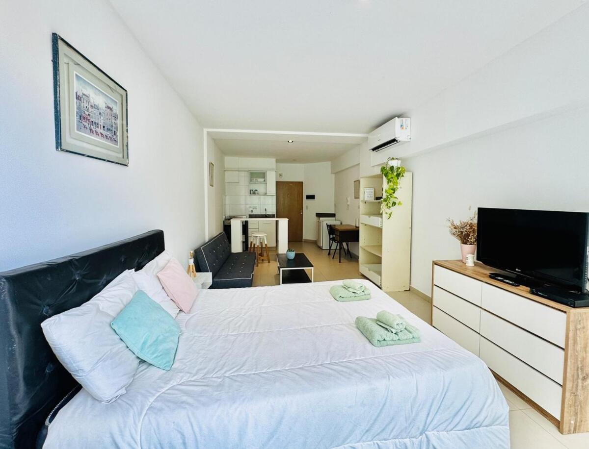 With Patio, Gym And Pool * Buenos Aires